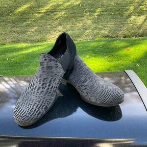 Skechers Air Cooled Memory Foam EUC